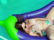 Rubbing my pussy in the pool 9/16