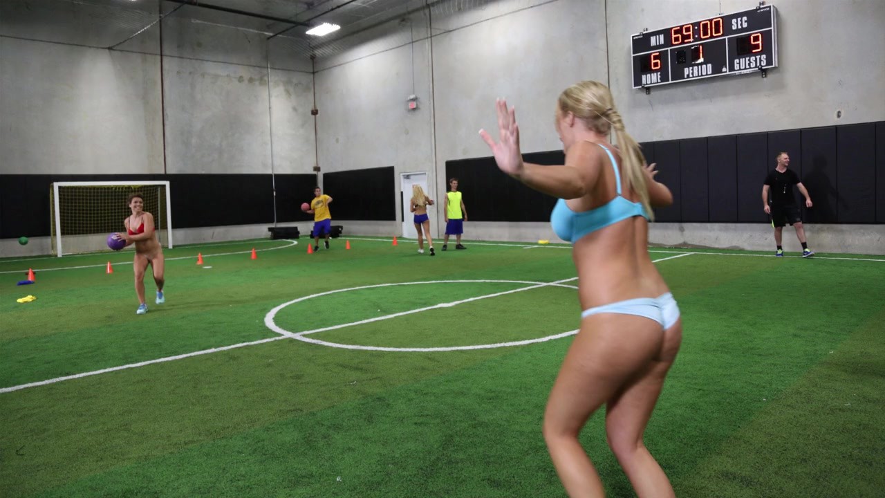 COLLEGERULES - Strip Dodgeball With Payton Simmons, Carter Cruise, Tucker  Starr & More