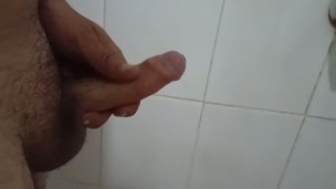 Aquí andando ganoso de echarle mi lechita a una