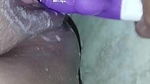 me caliento sola en el baño