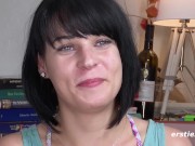 Ersties - Anglerin Marie masturbiert mit Fingern und Toys 12/16