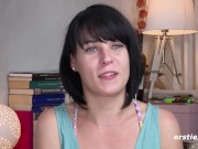 Ersties - Anglerin Marie masturbiert mit Fingern und Toys 3/16