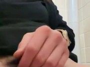 日本人女性が仕事中にトイレでオナニー 15/16