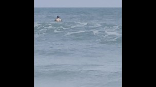 Surfing nua! Descubra o paraíso sem censura