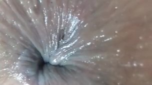 Close up butt she don't close up