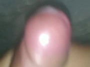 Hombre se masturba hasta venirse 🔥