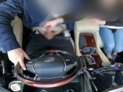 欲求不満な人妻はドライブ中に手コキで射精させてくる 6/16