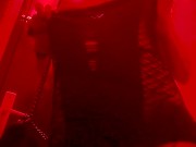 Cassandra Bcbg se touche dans les toilettes d’un bar Libertin. Brunette super chaude !! Milf Amateur 16/16