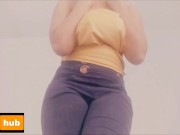 احح العافية شاعلة فطبوني بغيت زب نرضعو و نحكو على صدري و نحطو بين فرقة بزازلي نطلع ونهبط بيه - Screenshot 16 of 16 - HD