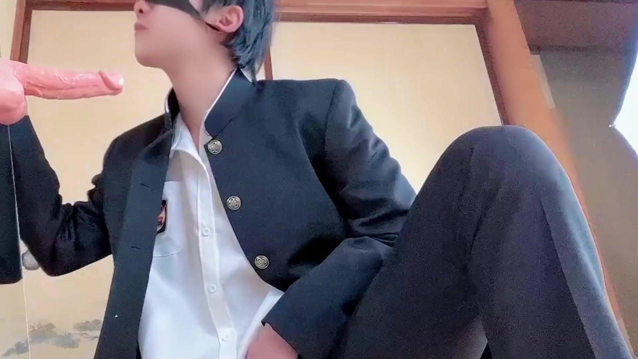 ヤンキー高校生は初めてみる友達のフル勃起したチンコに戸惑いつつフェラをする - Video di sesso gratis - RedTube