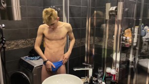 masturbate in shower