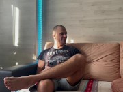 Is this dick standing all day?🙄Let's empty your balls with a good blowjob and sex😈 1/16