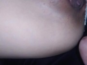 فتاة بيضاء تحب أن أملأها بالحليب بينما هي تعطيه في المنزل💦🔥 15/16