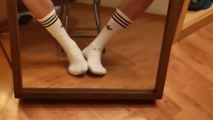 Got hot with my socks and masturbate utill comming