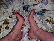 Spiele ein bisschen mit meinen Füßen 🤭🥰 10/16