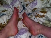 Spiele ein bisschen mit meinen Füßen 🤭🥰 15/16