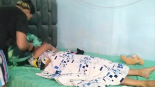 me tiro a mi hermanastra invalida