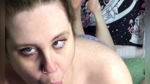 Showing daddy my feet while sucking his dick, making him cum all over my tongue 🤤😍