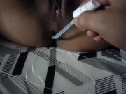 fazendo boquete no namorado depois ele coloca o plug anal no cuzinho dela! 6/16