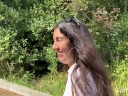 Подглядывал под юбку девки в автобусе и предложил ей потрахаться на публичном пляже 5/16