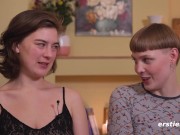 Ersties - Emma befriedigt Amanita mit Strap-On Dildo 12/16