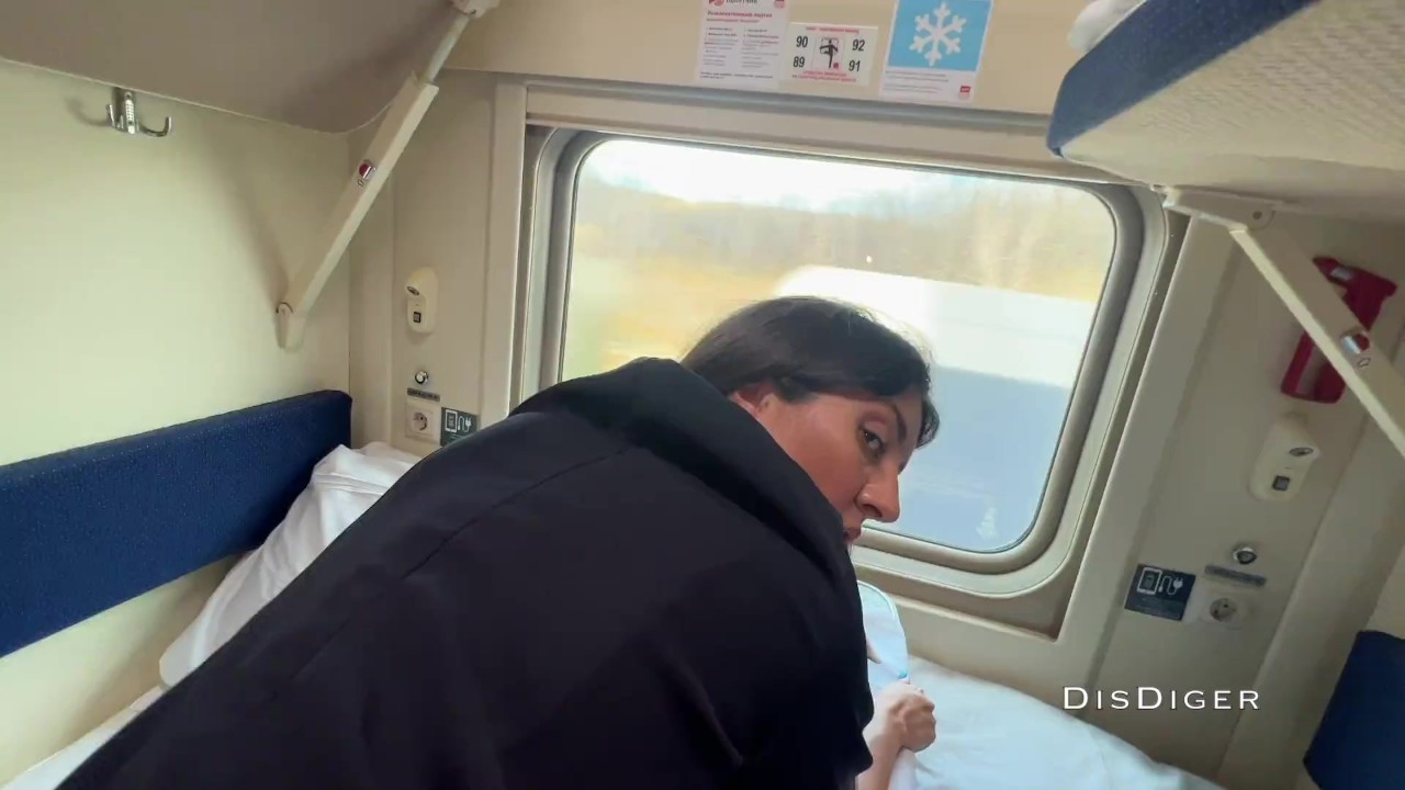 Seduziu o condutor no trem e fodeu enquanto ela descansava - Vídeo de sexo grátis - RedTube