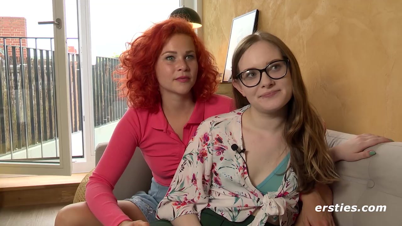 Ersties - Rimming auf der Twistermatte mit hübschen Mädchen - Free Sex Video - RedTube