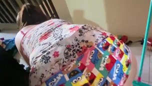 MASTURBANDOME detras de mi hermanastra