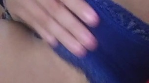 Masturbada encima de mi ropita interior
