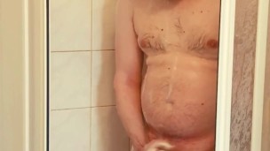 Taking a shower? No problem, i will fap too and cum