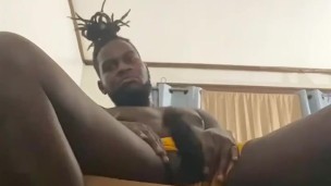 Cum stroke with me😈