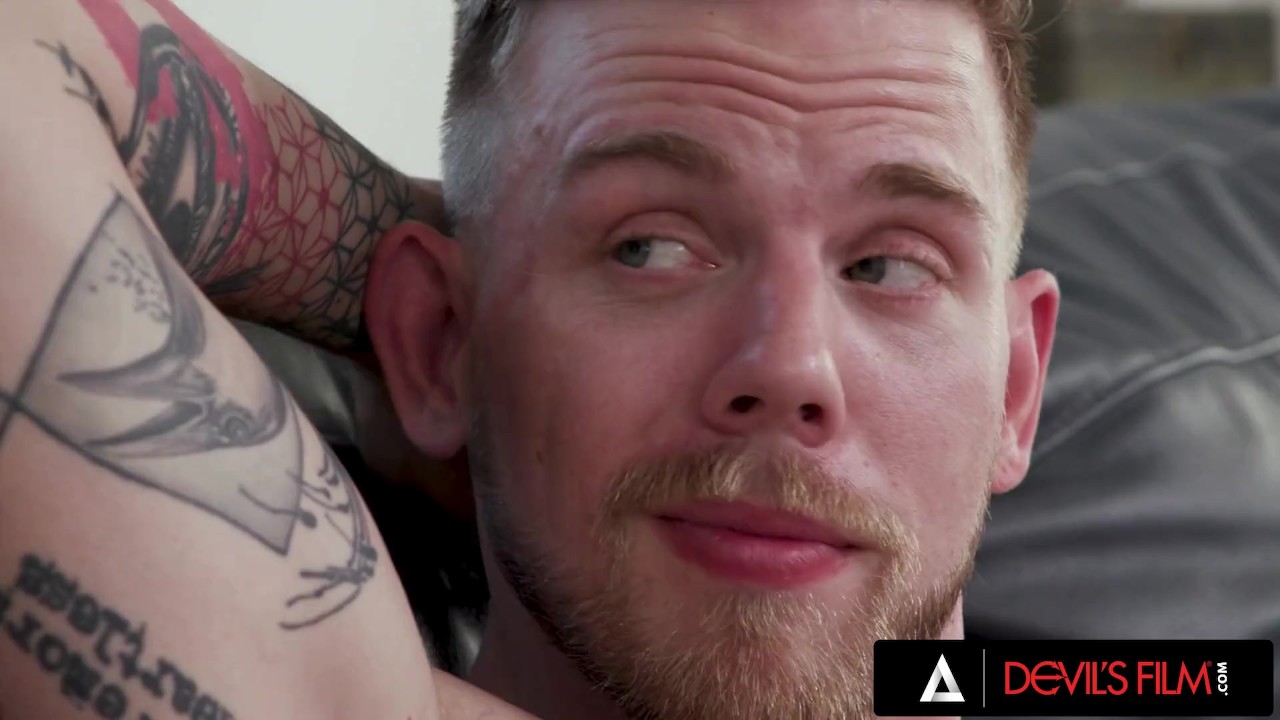 Sexy Babe Does A Steamy Bisexual 3some - 無料セックスビデオ - RedTube