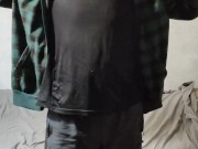 I listen to music and relax 16/16