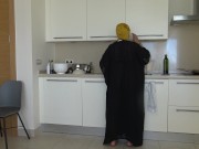 شرموطة محترفة تنصح بنت عزبة كيف تنيك من الخلف 1/16