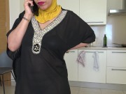 شرموطة محترفة تنصح بنت عزبة كيف تنيك من الخلف 10/16