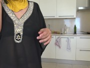 شرموطة محترفة تنصح بنت عزبة كيف تنيك من الخلف 15/16