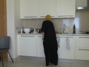 شرموطة محترفة تنصح بنت عزبة كيف تنيك من الخلف 2/16