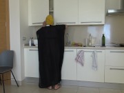 شرموطة محترفة تنصح بنت عزبة كيف تنيك من الخلف 5/16