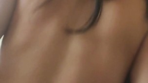 Me desperté cachonda y me monté en mi novia...