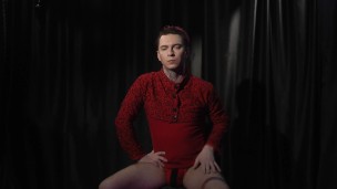 RED COSPLAY BOY WANT TO PLAY