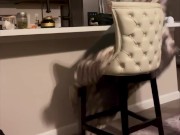 Pussy eating while she roll one 16/16