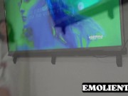 Mi cuñada se pone caliente cuando me ve llegar 🔥🔥🔥 Un culo exótico 🍑🍆 1/16