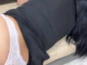 Encontré a mi Madrastra Descansando con El Culo Abierto en el Sofa de la Sala 1/16