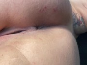 No sofá de casa  safadinha soca bem gostoso um pauzao na sua bucetinha, em varias posições. 2/16