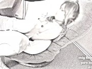 「出して出して出して！精子出して！・・・あぁドクドクいってる・・」正常位で腰を振り射精を誘うビッチギャル！