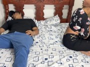 Mi Amigo me Invito aver Pelicula junto a su Novia pero su Novia esta con el Culo hacia mi Lado y no 8/16