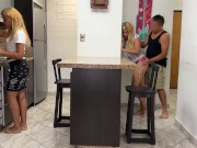 Mientras mi Novia Cocina me Follo a su Hermanastra bien Rico y Excitante que nos Pueda Descubrir 13/16