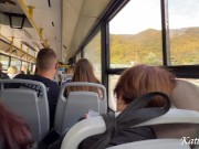 Незнакомец показал мне свой член в автобусе полным людей и я отсосала его 13/16