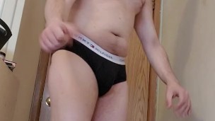 HOT JOCK VIP MAOLO IN BLACK BRIEFS!