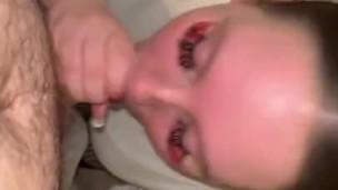 Eliza Smoke gives her roommate a blowjob for covering her rent this month